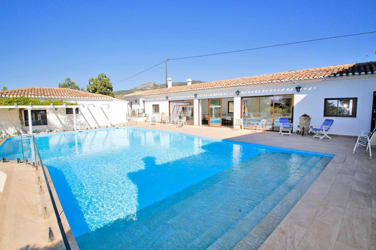 Senia Tomaset III Vila Onil Exterior foto